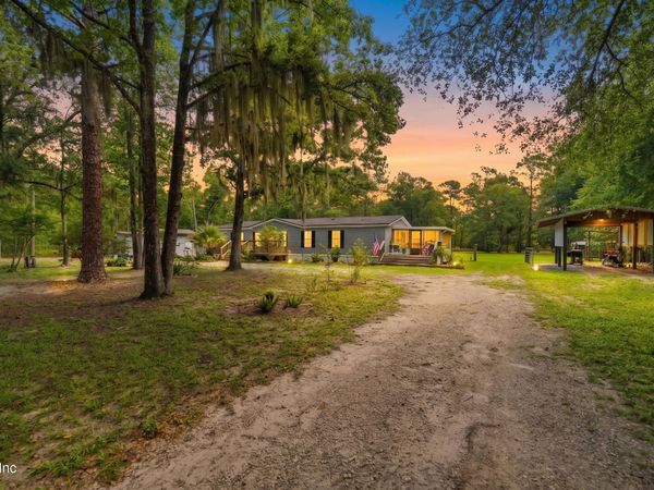 953 MCLAUGHLIN Lane, Middleburg, FL 32068
