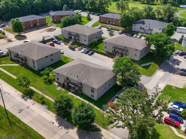 16 Aossey Lane SW, Cedar Rapids, IA 52404