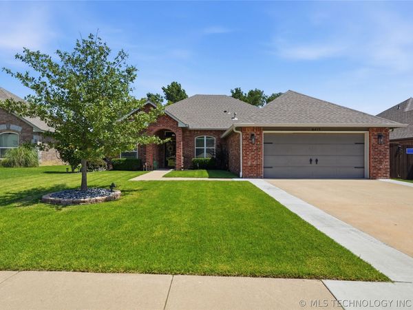 6415 E 146th Street S, Bixby, OK 74008