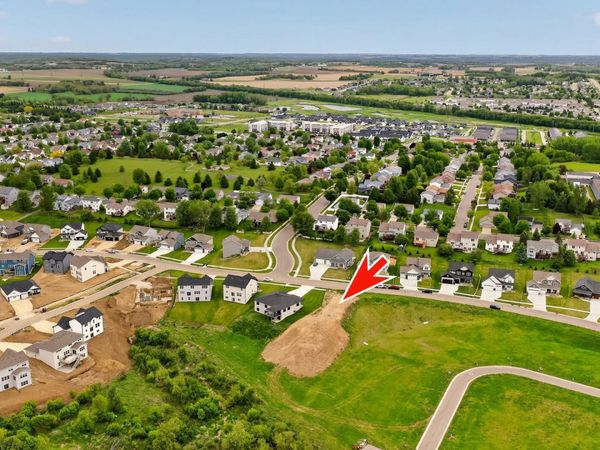 4910 Noble Drive NW, Rochester, MN 55901