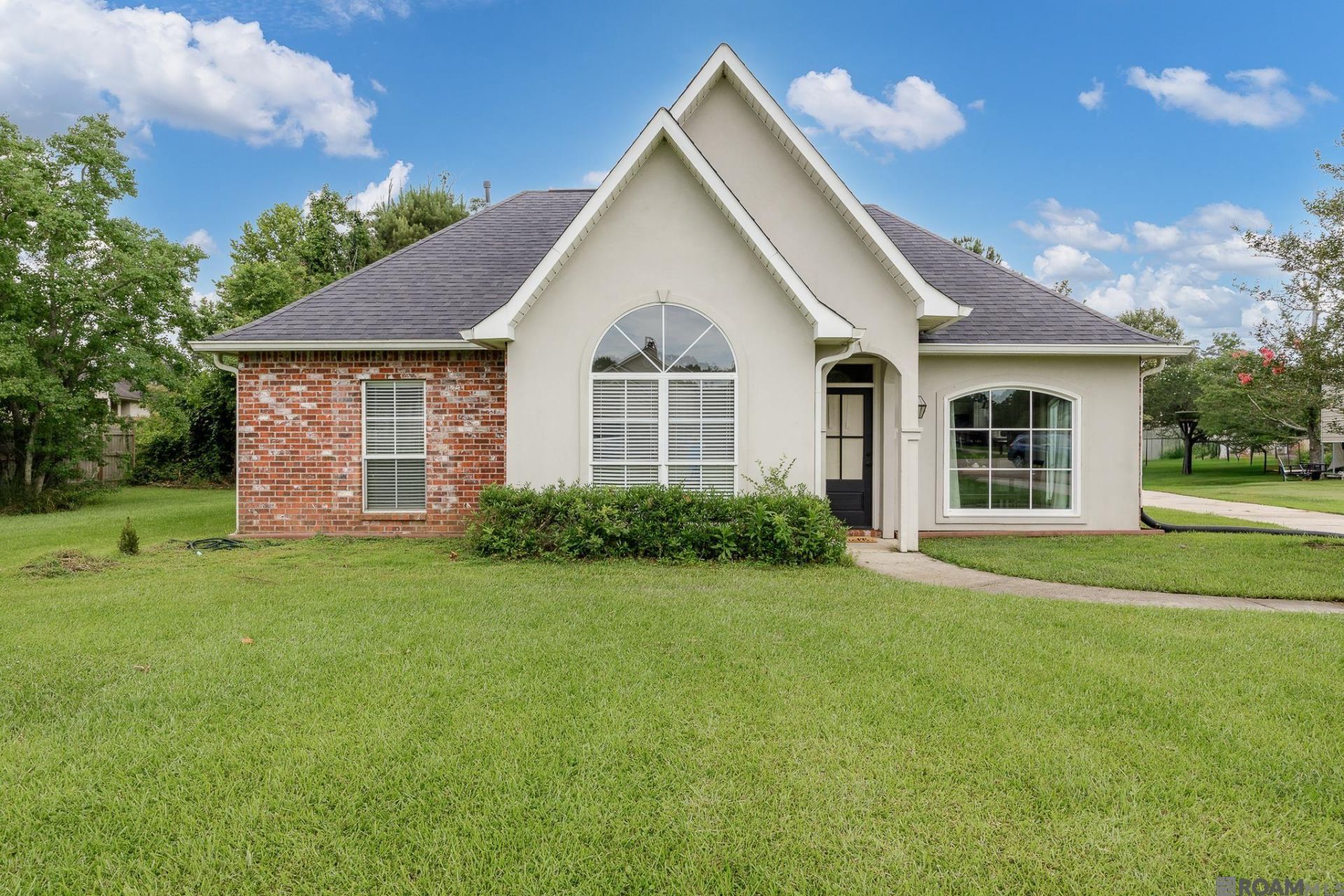 32468 Magnolia Ct, Denham Springs, LA 70706 Main Photo
