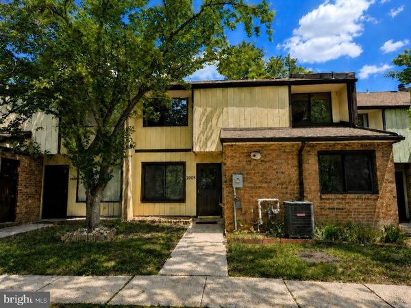 2005 GREENWOOD DRIVE, LINDENWOLD, NJ 08021