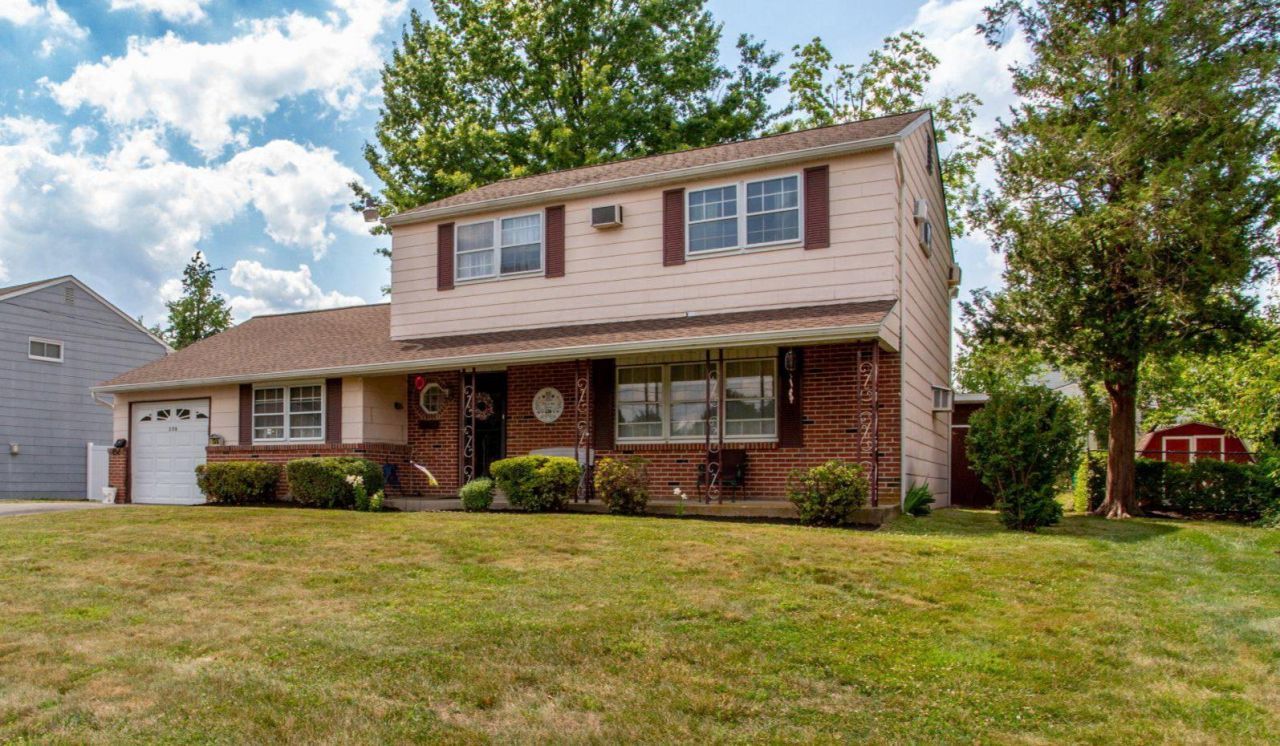 136 WALLACE DRIVE, WARMINSTER, PA 18974