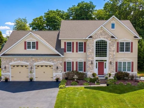 520 DUQUESNE ROAD, YORK, PA 17402