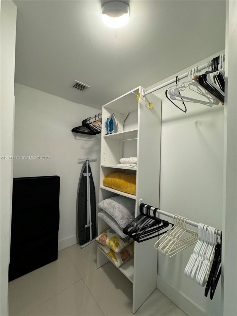 1300 Brickell Bay Dr, Unit 901, Miami, FL 33131 Photo