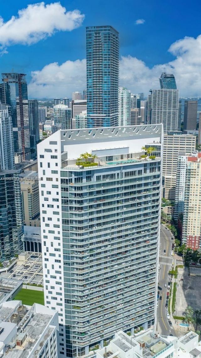 1300 Brickell Bay Dr, Unit 901, Miami, FL 33131 Photo