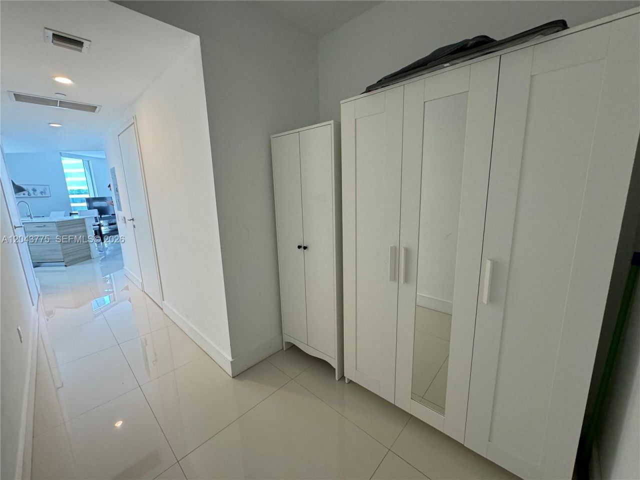 1300 Brickell Bay Dr, Unit 901, Miami, FL 33131 Photo