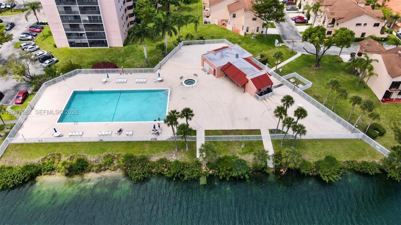 20850 San Simeon Way , Unit 506-5, Miami, FL 33179 Photo