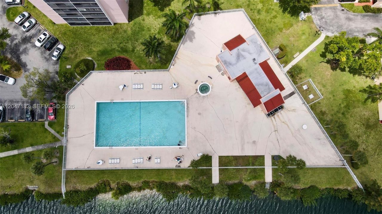 20850 San Simeon Way , Unit 506-5, Miami, FL 33179 Photo