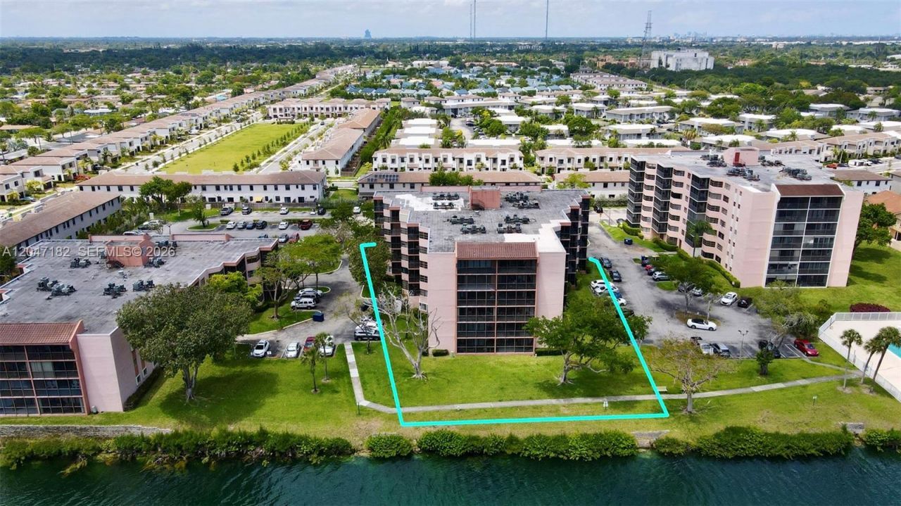 20850 San Simeon Way , Unit 506-5, Miami, FL 33179 Photo