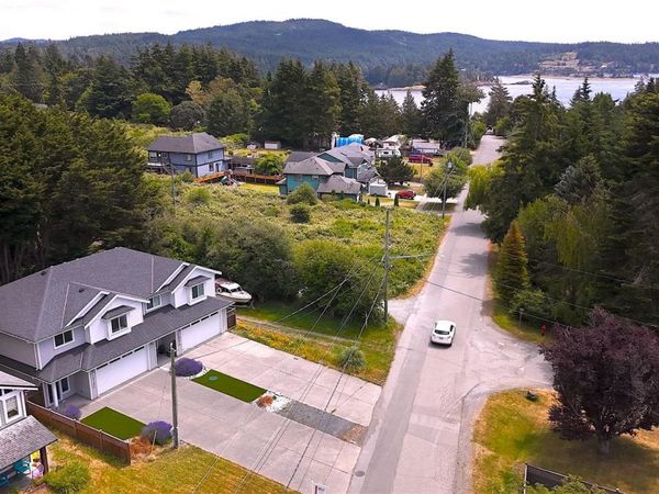 1973 Caldwell Rd , Unit #B, Sooke, BC V9Z 0P6