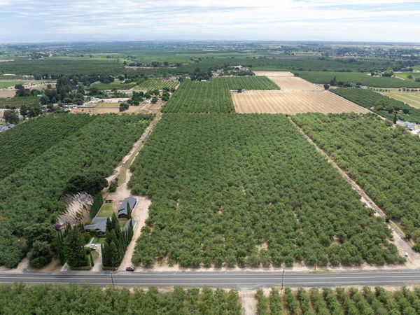 22342 Henry Rd, Escalon, CA 95320
