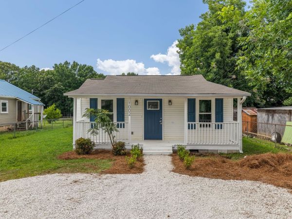 1002 Carolyn St, Tuscumbia, AL 35674