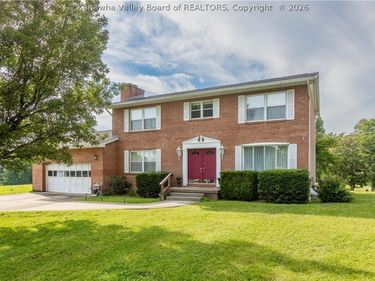 502 Sunnybrook Drive, Hurricane, WV 25526
