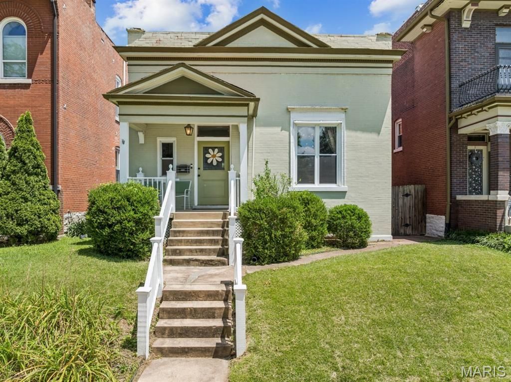 2704 Louisiana Avenue, Saint Louis, MO 63118 Main Photo