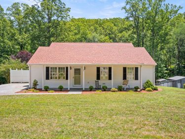 50 Laurel Lane, Lynchburg, VA 24502