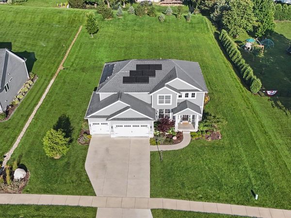 1401 Briarwood Lane , Mahomet, IL 61853