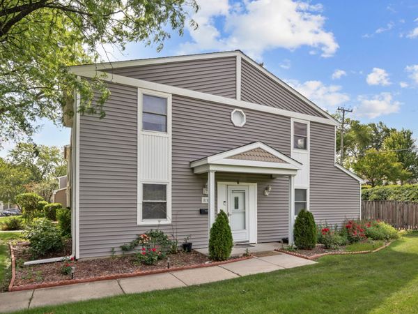 818 Dunbar Court, Schaumburg, IL 60194