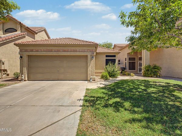 4670 W SHANNON Street, Chandler, AZ 85226