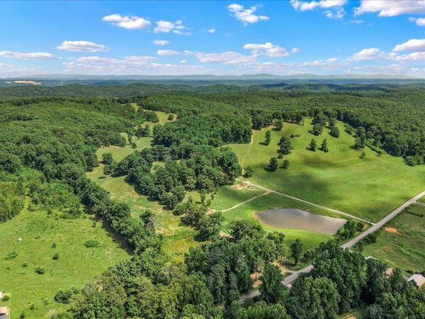 12760 N Nopone Valley Road, Decatur, TN 37322