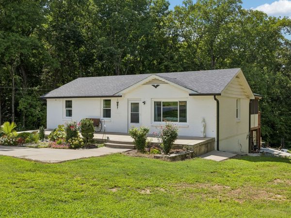 851 Belmont Rd, Clarksville, TN 37040