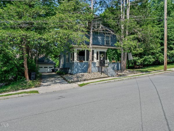 36 Henrietta Street, Amsterdam, NY 12010