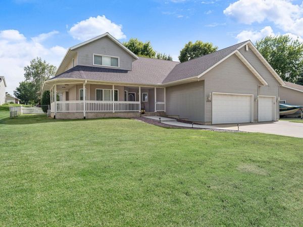 1329 Springwood Lane, Faribault, MN 55021