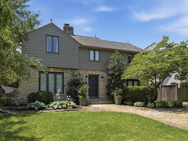 2281 Northwest Boulevard, Columbus, OH 43221