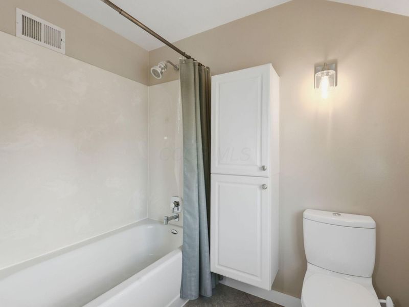 2281 Northwest Boulevard, Columbus, OH 43221 Photo 27