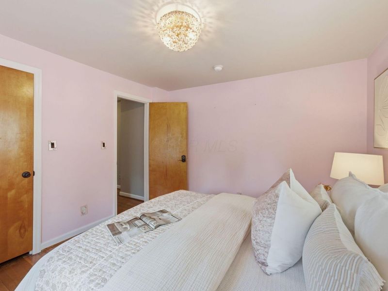 2281 Northwest Boulevard, Columbus, OH 43221 Photo 29