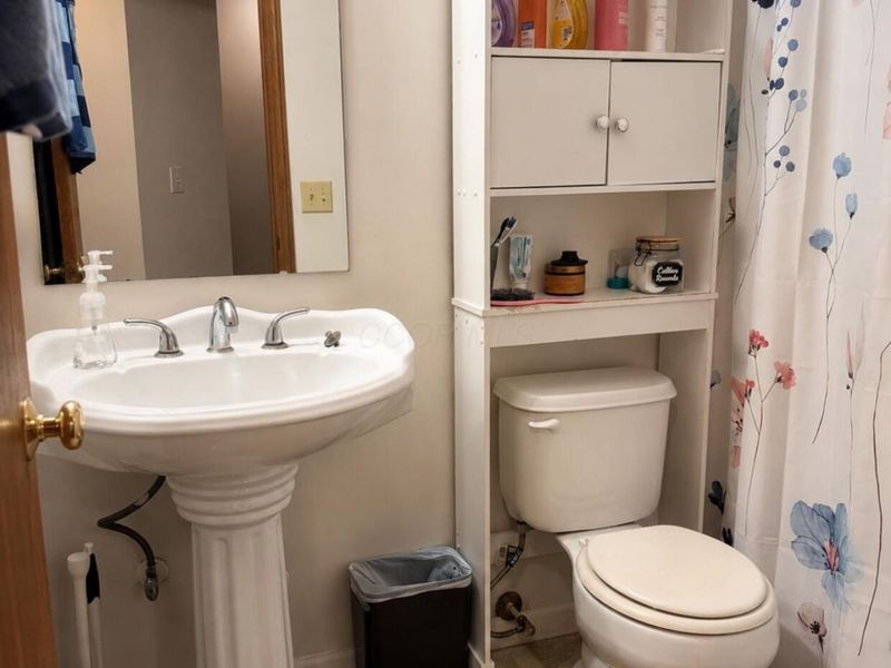 3998 Garrard Drive , Obetz, OH 43207 Photo 9