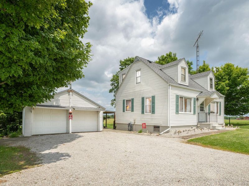 18475 Hopewell Road, Mount Vernon, OH 43050 Photo 2