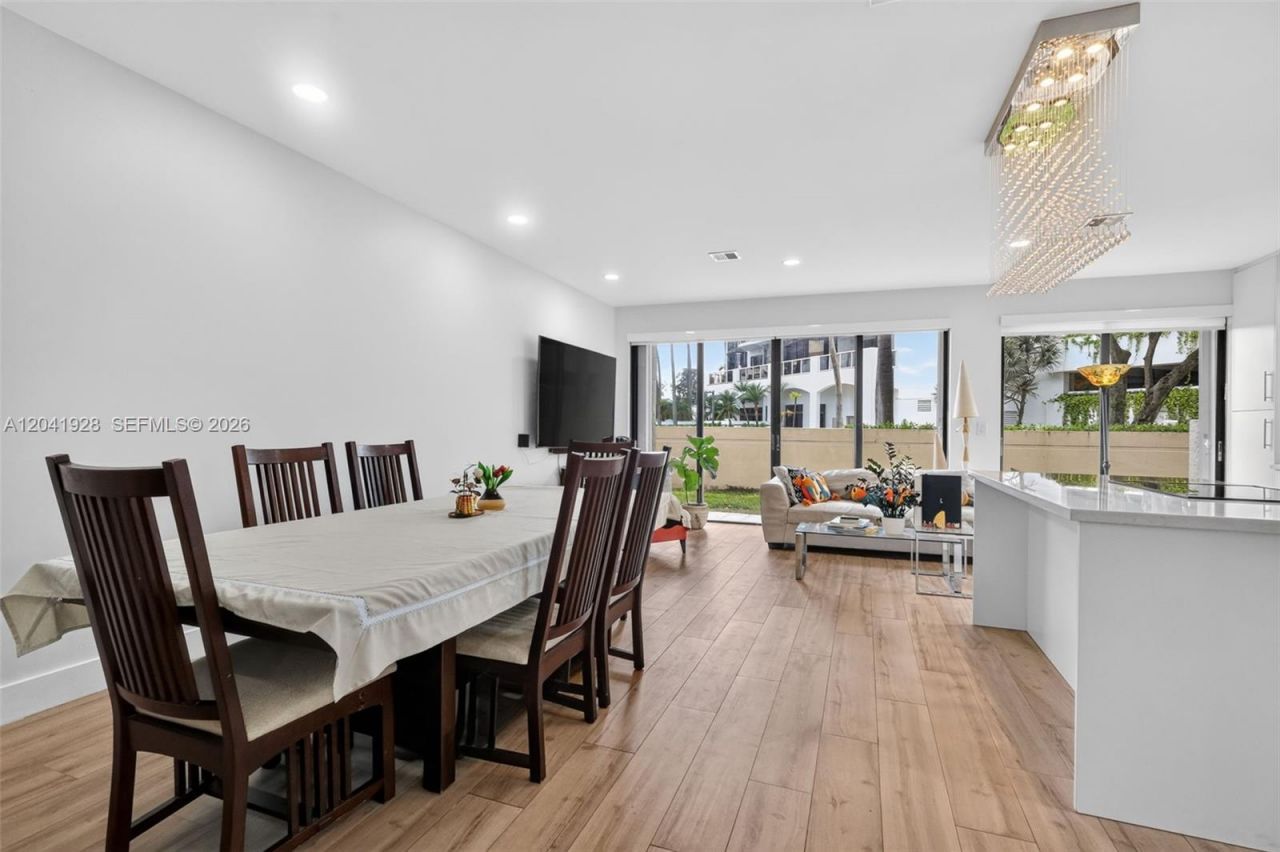 21391 Marina Cove Cir , Unit 19-K, Aventura, FL 33180 Photo