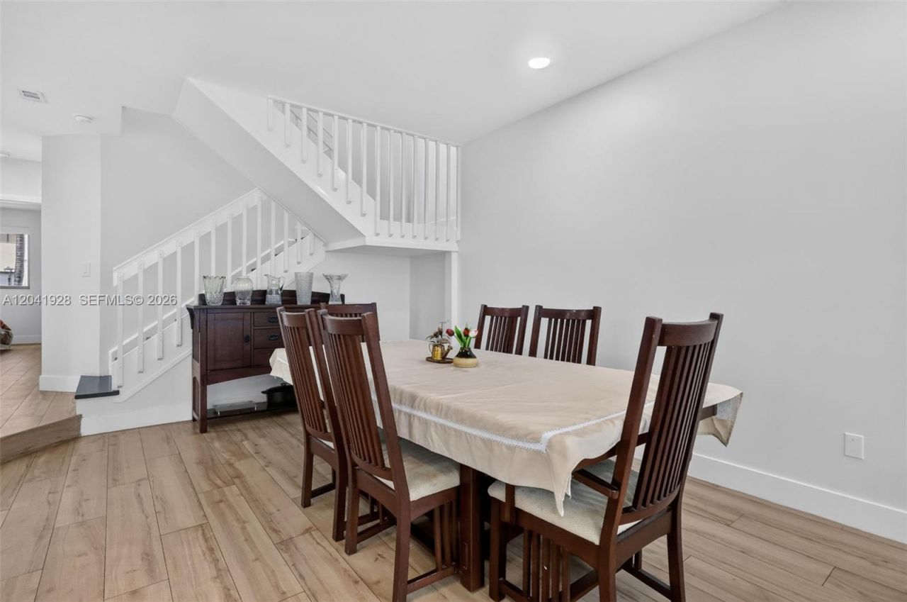 21391 Marina Cove Cir , Unit 19-K, Aventura, FL 33180 Photo