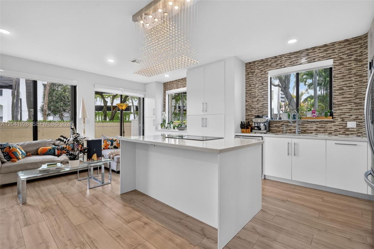 21391 Marina Cove Cir , Unit 19-K, Aventura, FL 33180 Photo