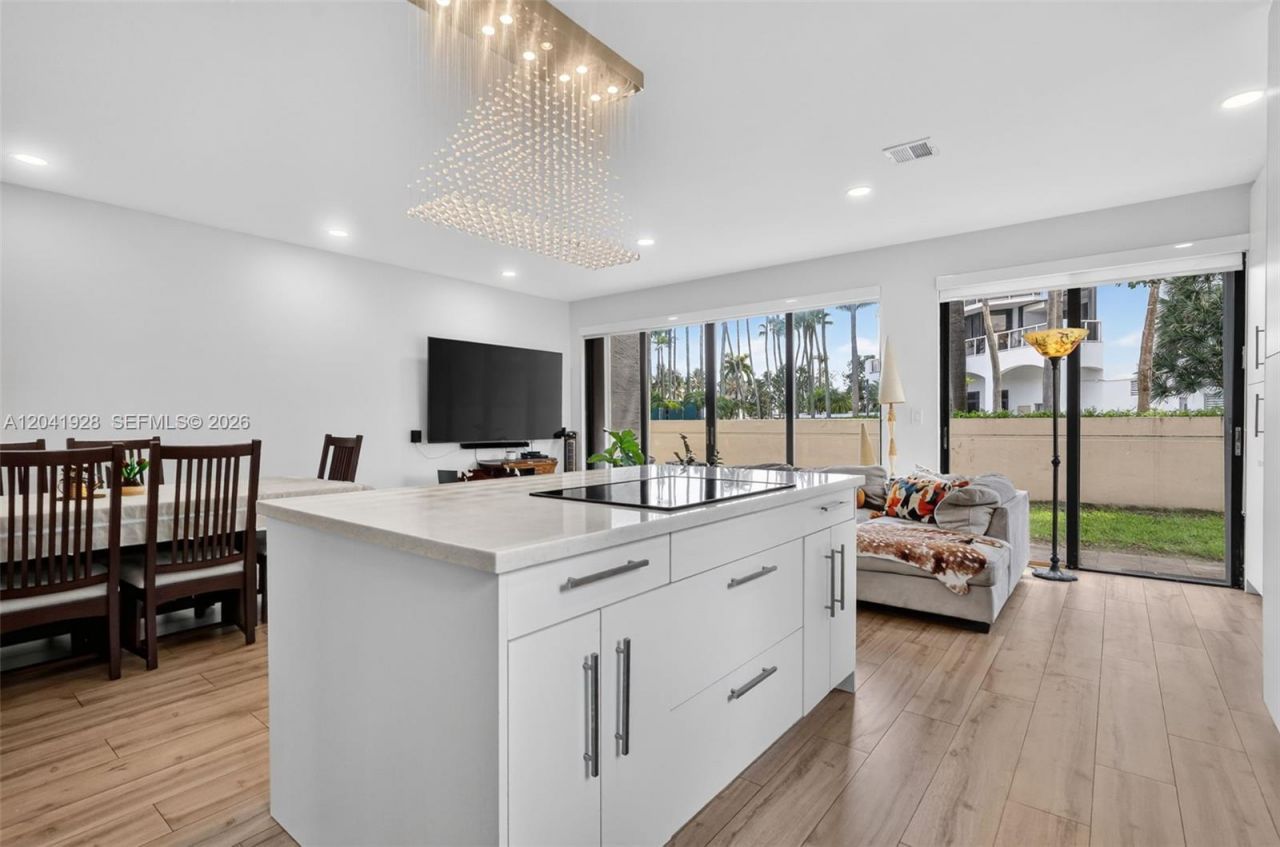 21391 Marina Cove Cir , Unit 19-K, Aventura, FL 33180 Photo