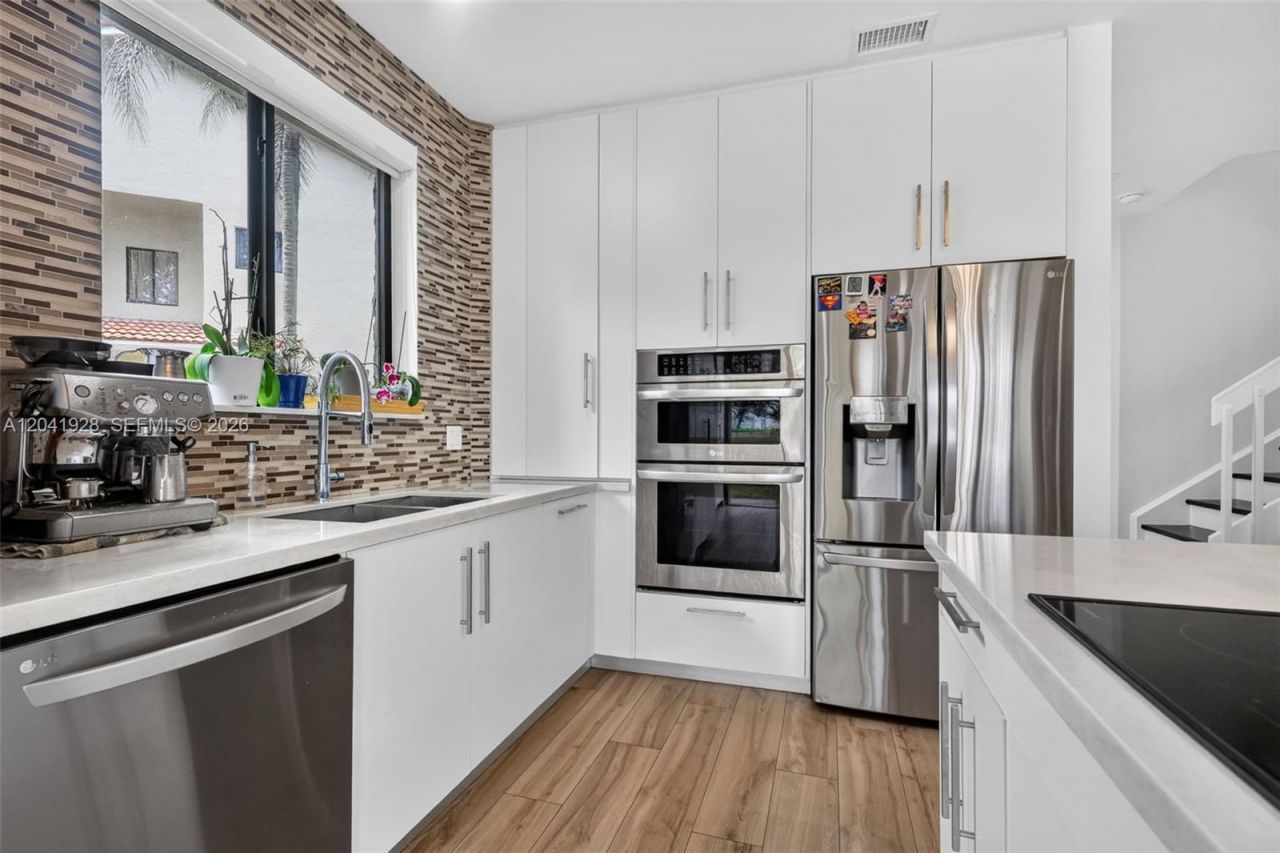 21391 Marina Cove Cir , Unit 19-K, Aventura, FL 33180 Photo