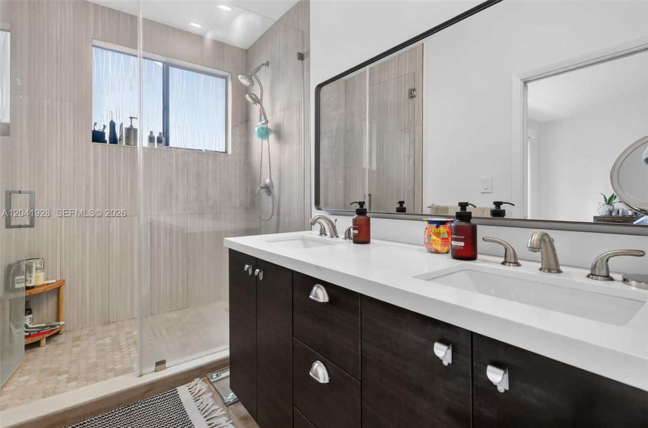 21391 Marina Cove Cir , Unit 19-K, Aventura, FL 33180 Photo