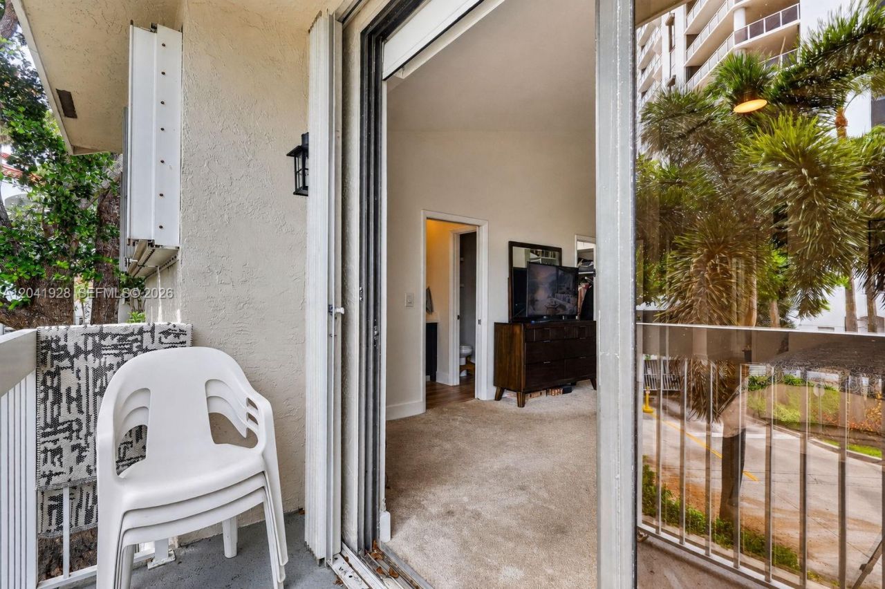21391 Marina Cove Cir , Unit 19-K, Aventura, FL 33180 Photo