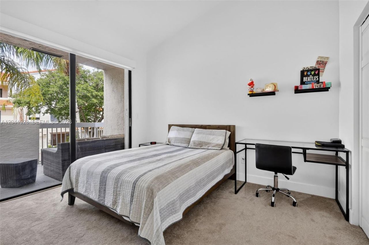 21391 Marina Cove Cir , Unit 19-K, Aventura, FL 33180 Photo