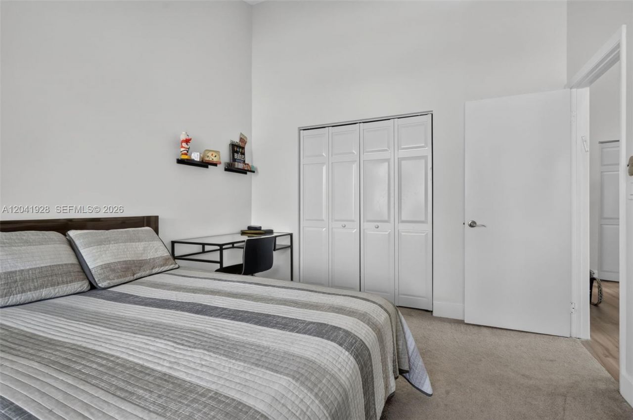 21391 Marina Cove Cir , Unit 19-K, Aventura, FL 33180 Photo