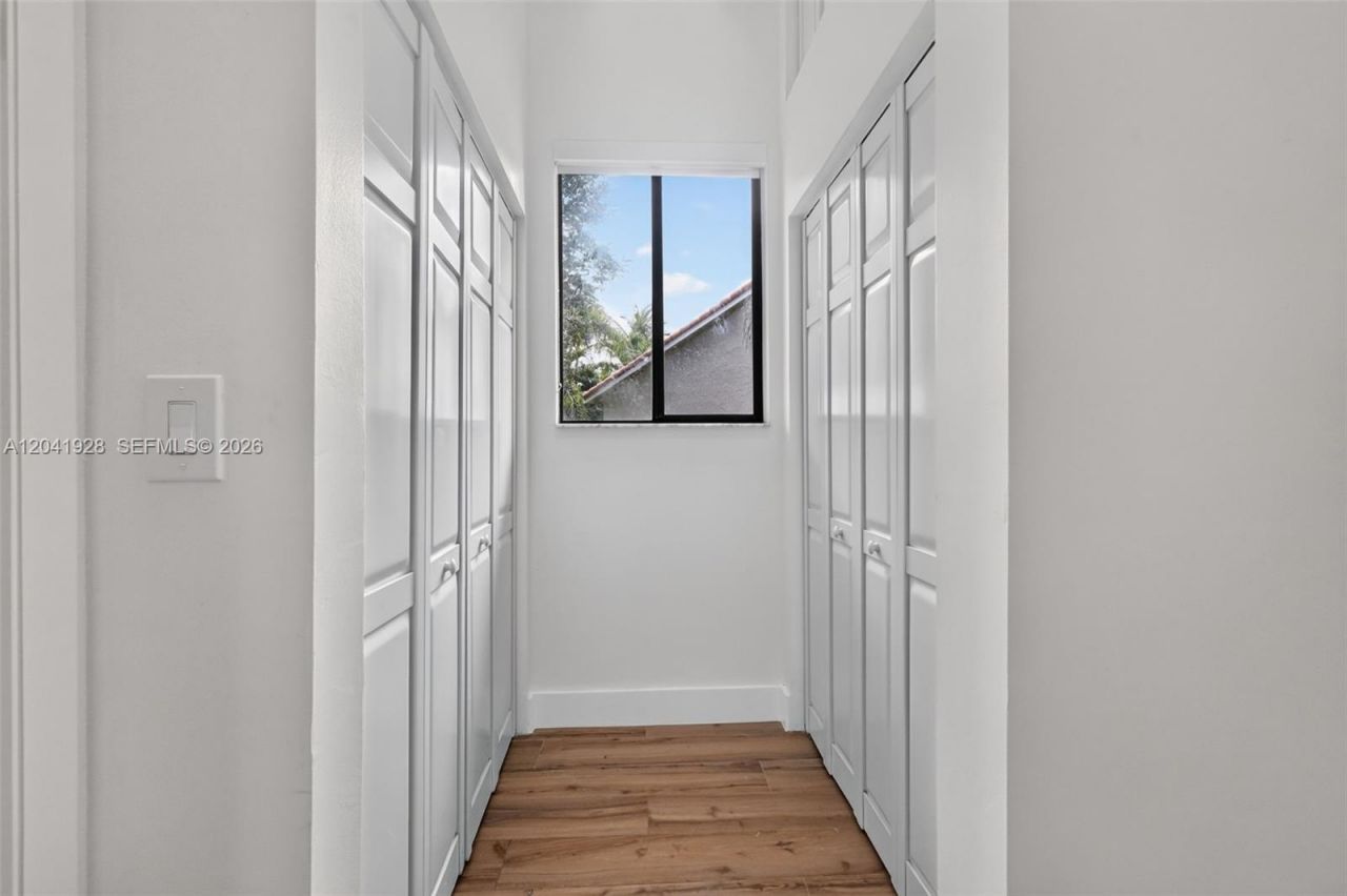 21391 Marina Cove Cir , Unit 19-K, Aventura, FL 33180 Photo