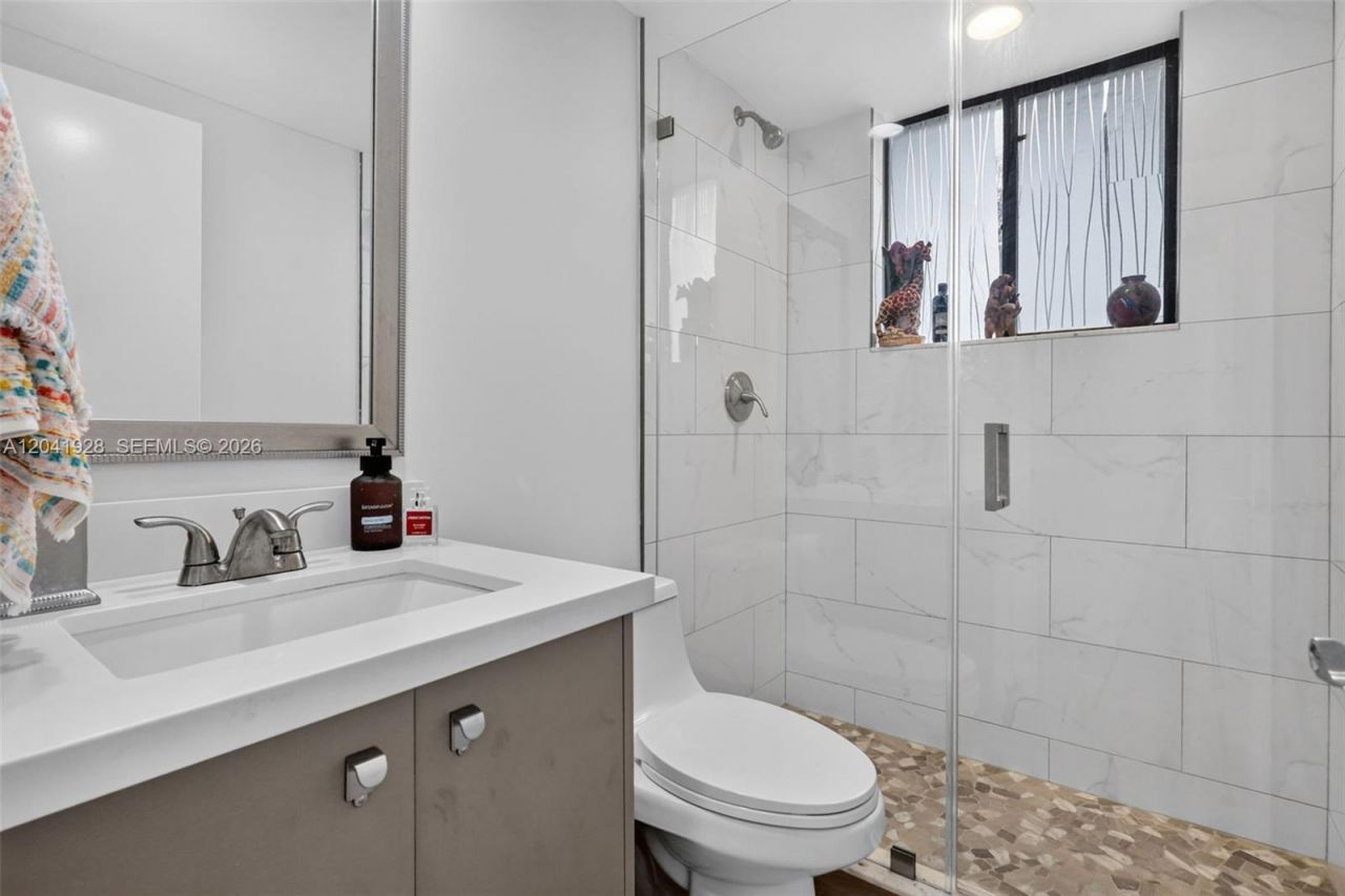 21391 Marina Cove Cir , Unit 19-K, Aventura, FL 33180 Photo