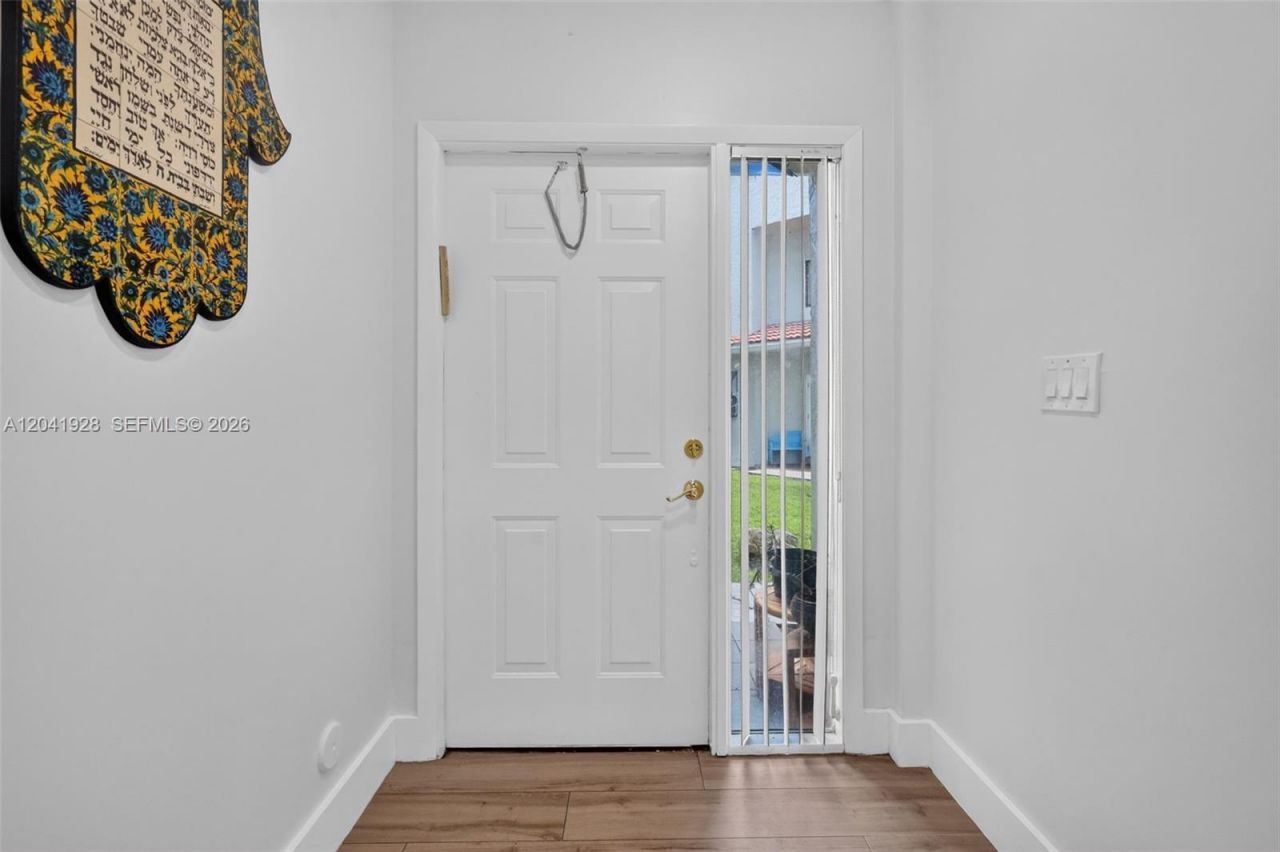21391 Marina Cove Cir , Unit 19-K, Aventura, FL 33180 Photo