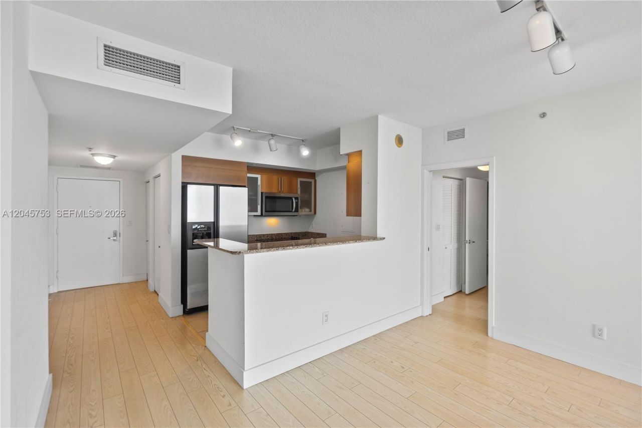 335 S Biscayne Blvd, Unit 3503, Miami, FL 33131 Photo