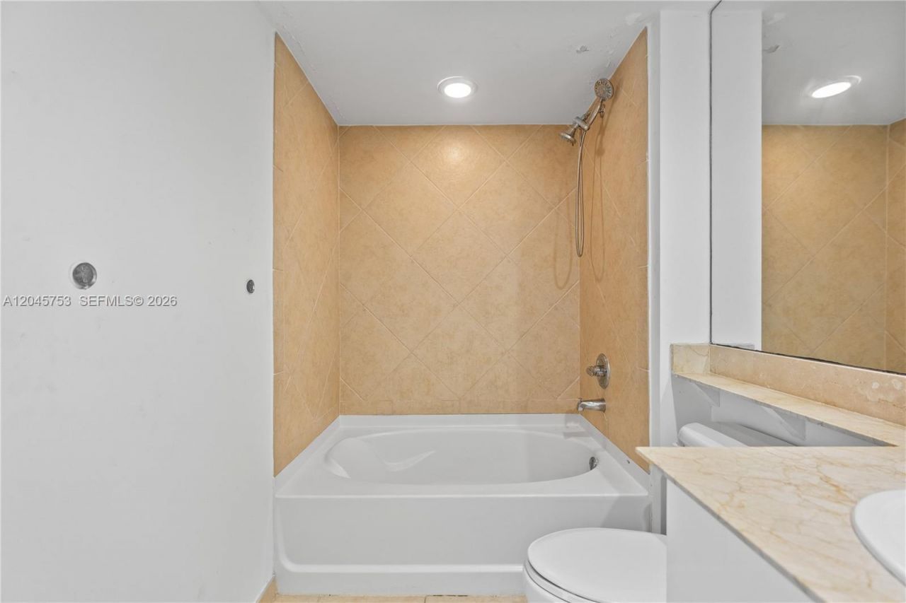 335 S Biscayne Blvd, Unit 3503, Miami, FL 33131 Photo