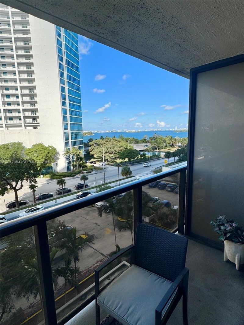 600 NE 36th St , Unit 609, Miami, FL 33137 Photo