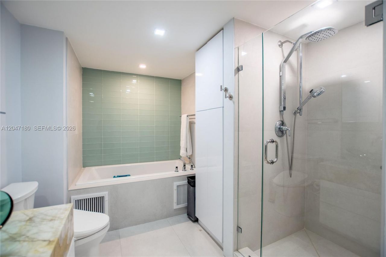 17375 Collins Ave, Unit 1206, Sunny Isles Beach, FL 33160 Photo