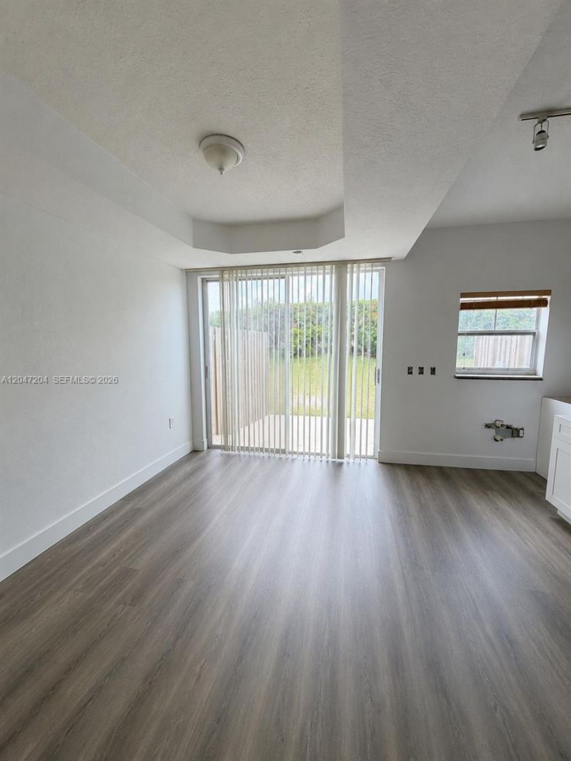 6016 NW 116th Pl, Unit 406, Doral, FL 33178 Photo