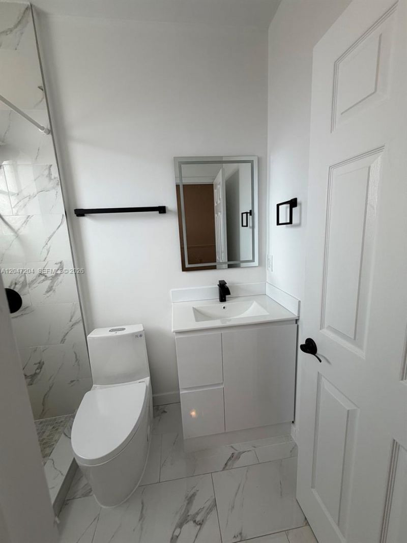 6016 NW 116th Pl, Unit 406, Doral, FL 33178 Photo